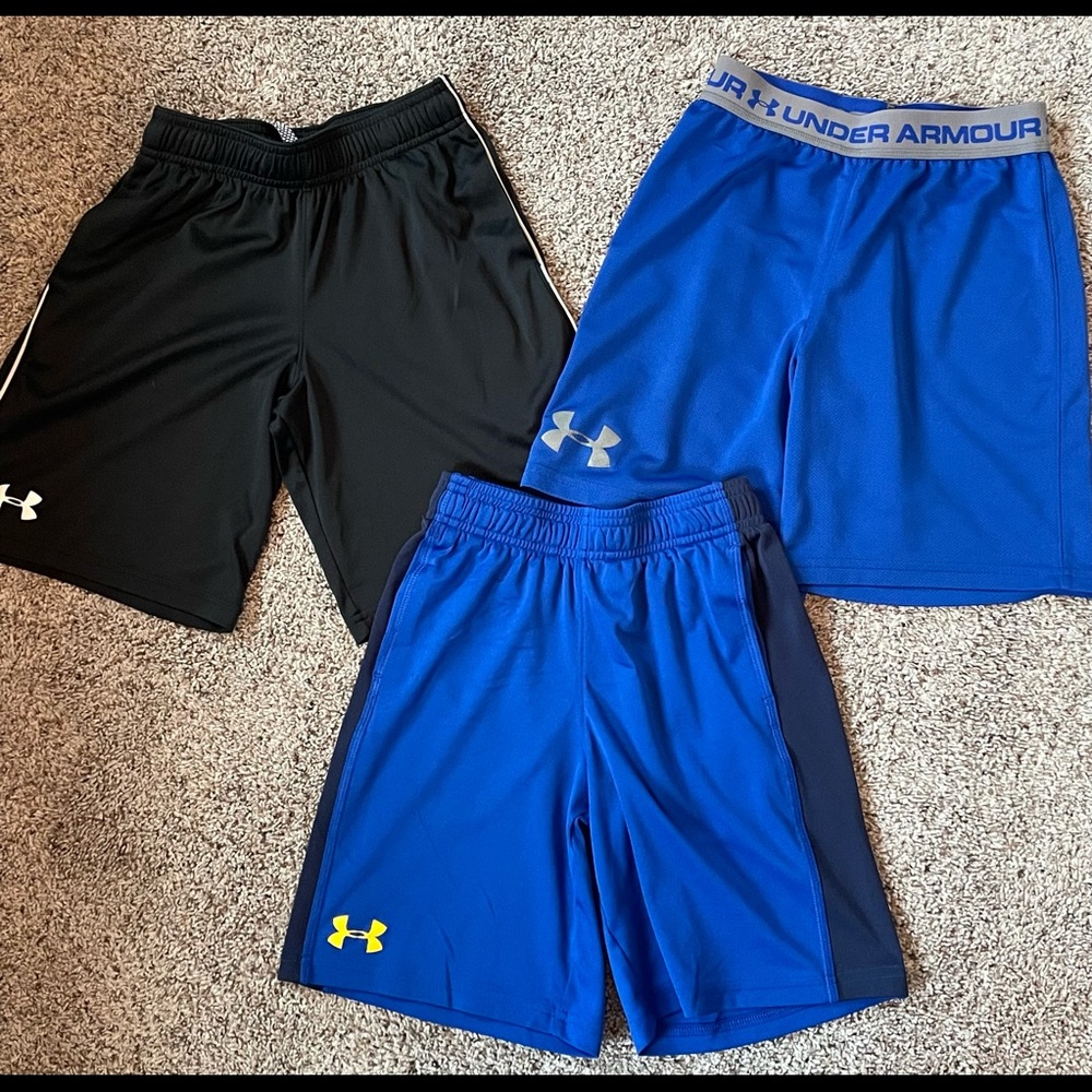 Under Armour Boys Shorts Size Small